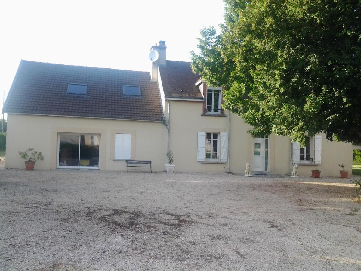 La Bonne Adresse Bed & Breakfast Val de Livre Exterior photo